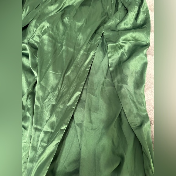 Abercrombie & Fitch Formal Green Satin Dress with Slit - Size XL - Picture 3 of 5